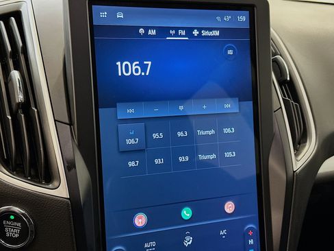 Used 2024 Ford Edge SEL image 21