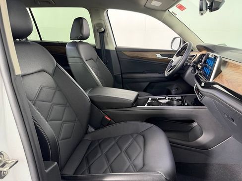 Used 2026 Volkswagen Atlas SE AWD/4WD image 32