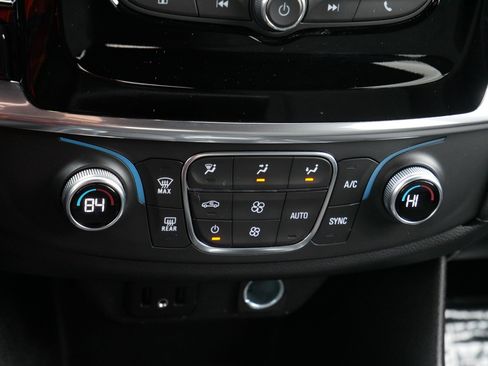 Used 2023 Chevrolet Traverse LT w/ LPO, Floor Liner Package AWD/4WD image 23