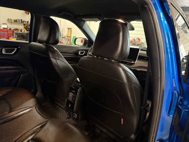 Certified 2024 Jeep Compass Trailhawk w/ Trailhawk Elite Group AWD/4WD image 14