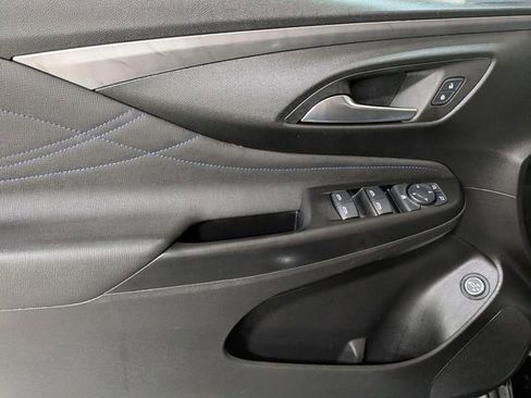 Used 2024 Buick Envista Sport Touring w/ Convenience I Package FWD image 12