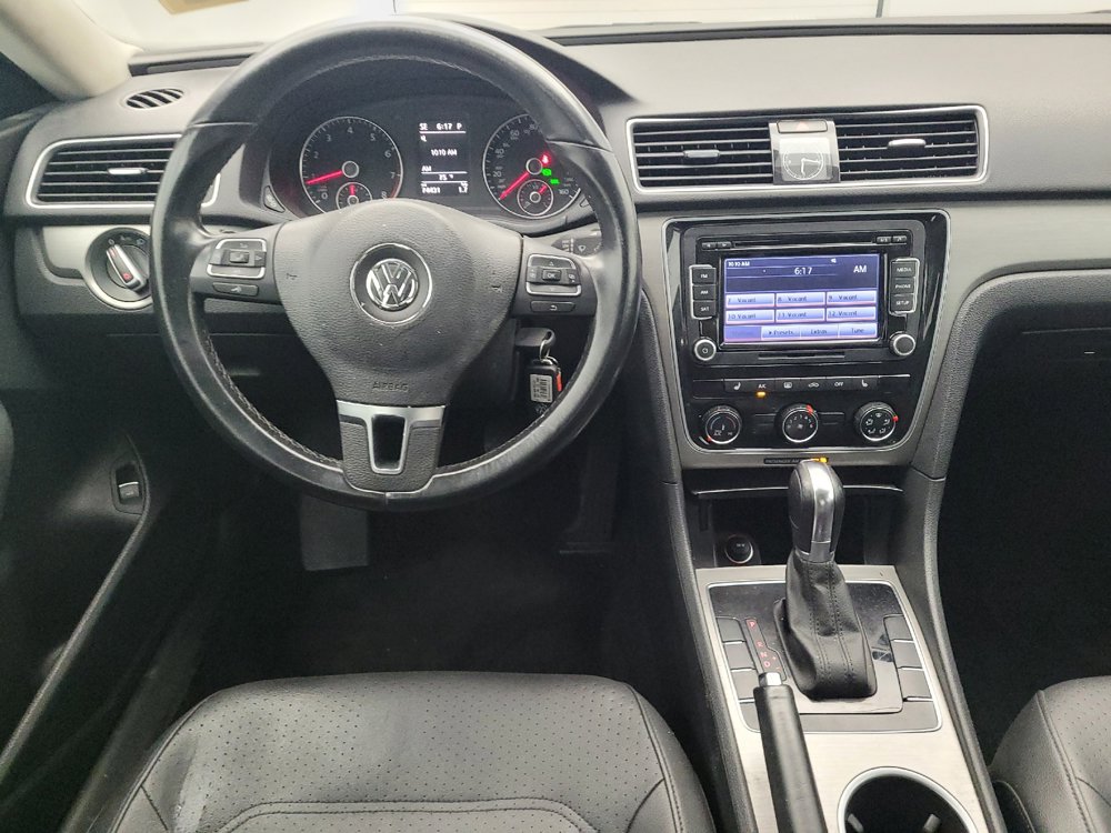 Used 2014 Volkswagen Passat 1.8T SE FWD image 22