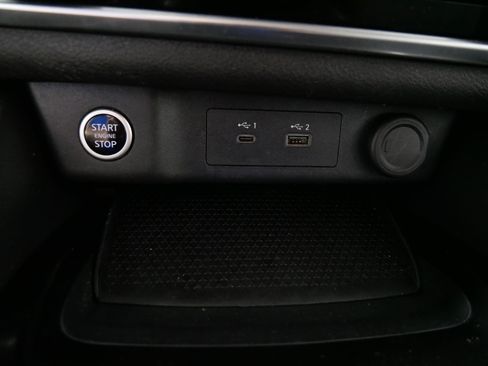 Used 2023 Nissan Rogue S AWD/4WD image 29