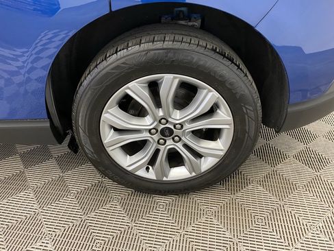 Used 2023 Ford Edge Titanium image 6