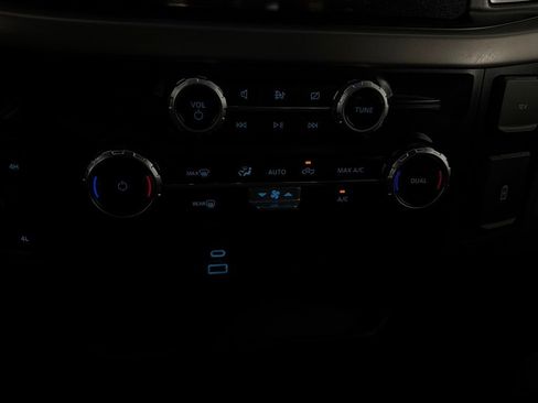 Used 2024 Ford F150 XLT w/ FX4 Off-Road Package image 17