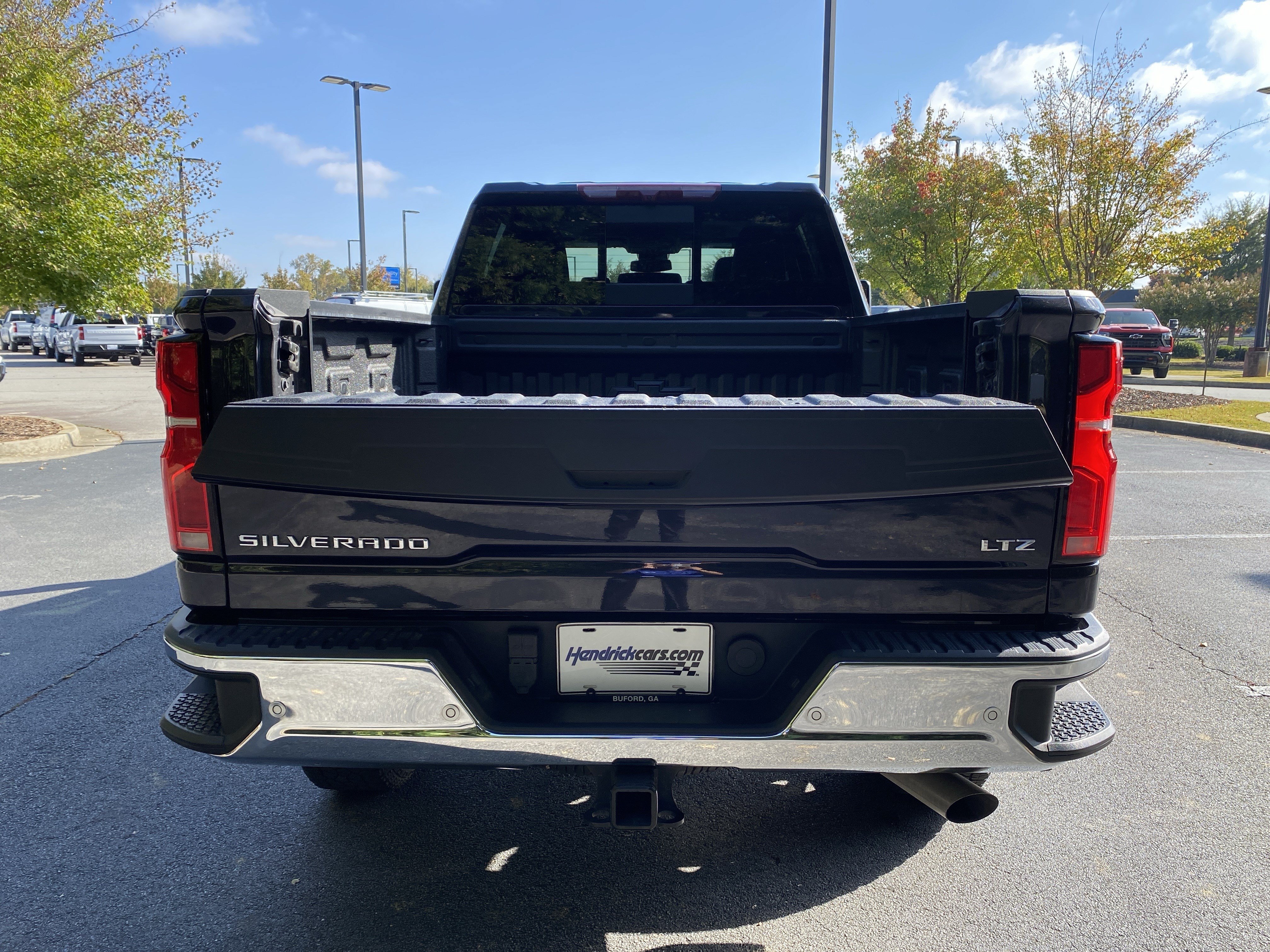 Used 2024 Chevrolet Silverado 2500 LTZ w/ LTZ Plus Package AWD/4WD image 11