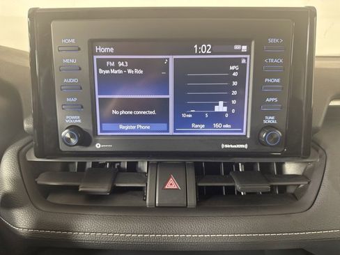 Used 2021 Toyota RAV4 LE image 15