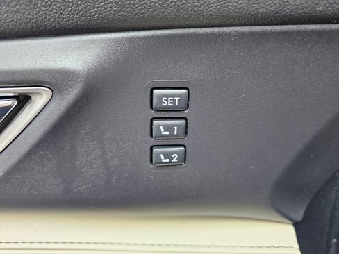 Used 2019 Subaru Ascent Limited AWD/4WD image 11