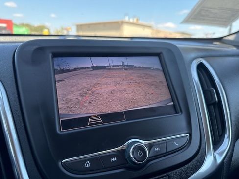 Used 2024 Chevrolet Equinox LT image 13