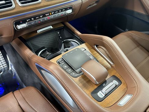 Used 2024 Mercedes-Benz GLS 450 4MATIC w/ Pinnacle Trim Package image 15