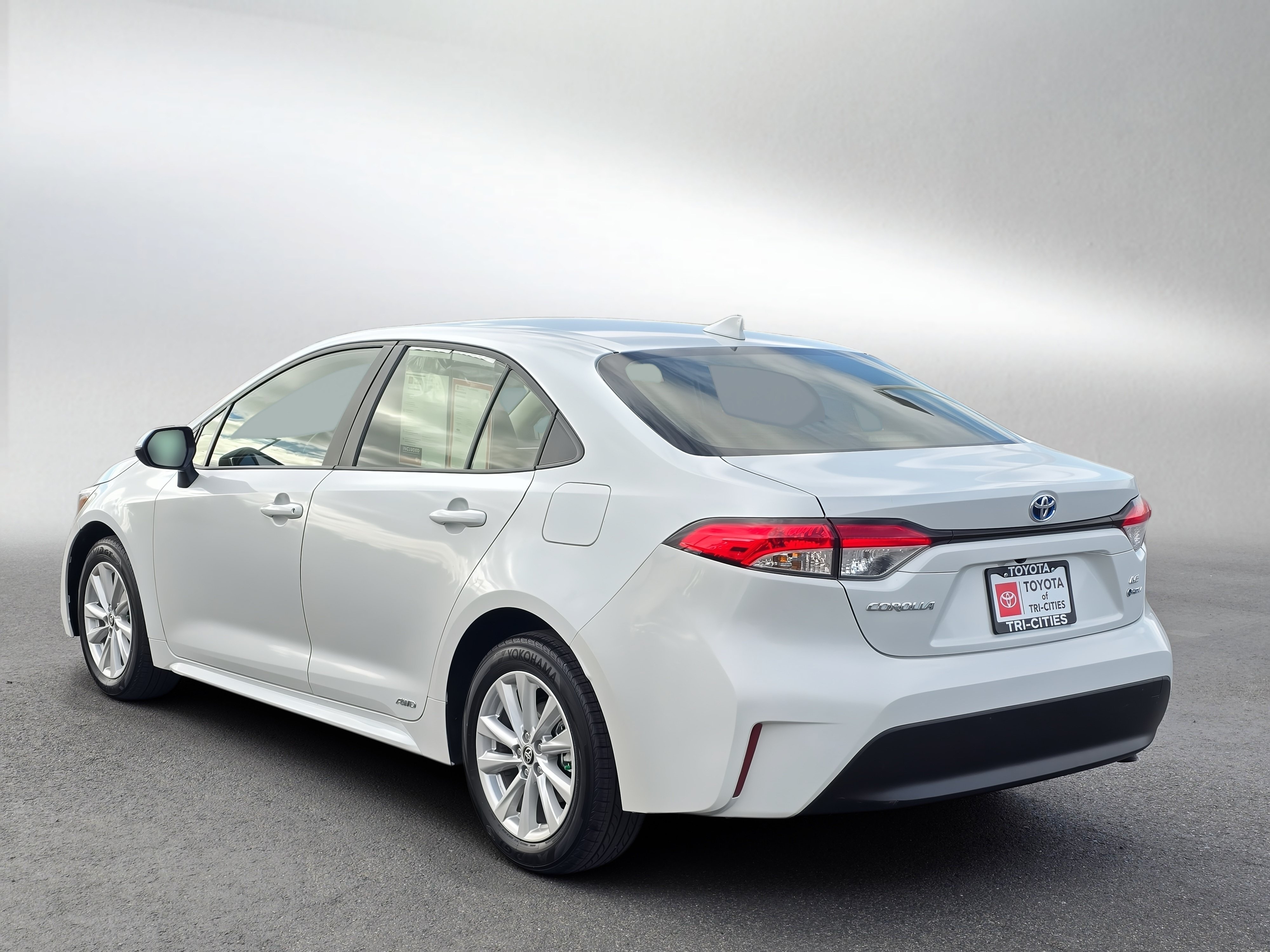 Certified 2025 Toyota Corolla LE w/ LE Premium Package AWD/4WD image 3