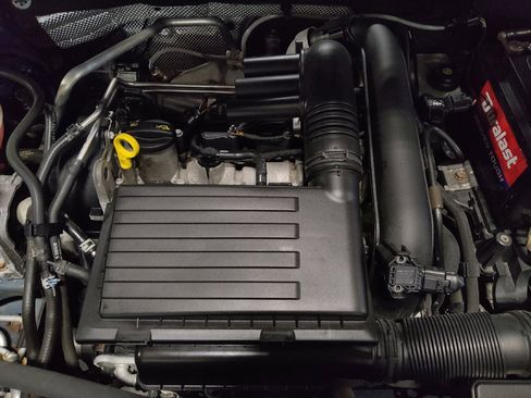 Used 2017 Volkswagen Jetta SE FWD image 30