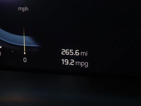 Used 2022 Volvo XC60 T8 Inscription Expression w/ Advanced Package image 17