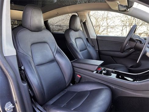 Used 2020 Tesla Model Y Long Range image 25