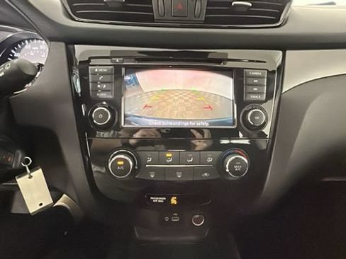 Used 2020 Nissan Rogue Sport S AWD/4WD image 23