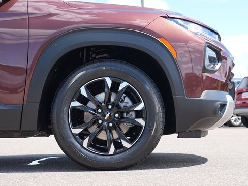 Used 2022 Chevrolet TrailBlazer LT FWD image 11