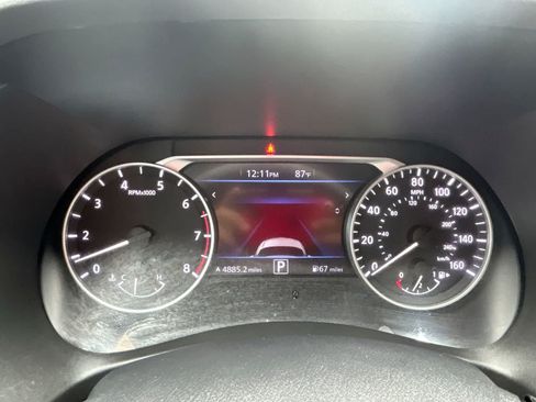 Used 2023 Nissan Sentra SR w/ Midnight Edition Package FWD image 19