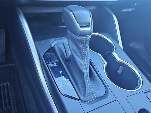 Used 2023 Toyota Highlander XLE image 23