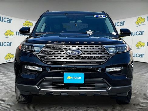 Used 2023 Ford Explorer XLT w/ Equipment Group 202A AWD/4WD image 2