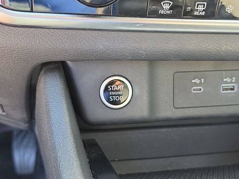Certified 2022 Nissan Rogue SV FWD image 26