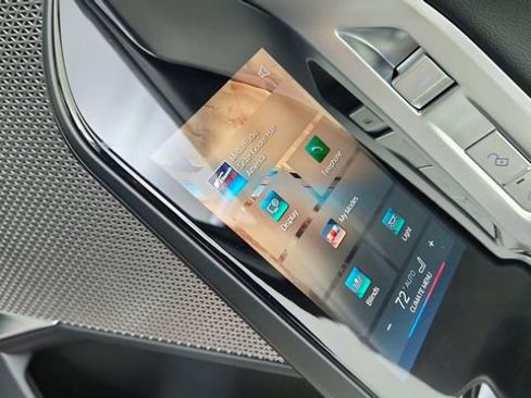 Used 2025 BMW 740i image 29