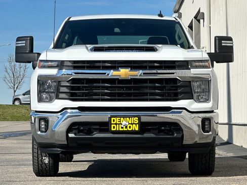 Used 2025 Chevrolet Silverado 2500 LT w/ Convenience Package image 9