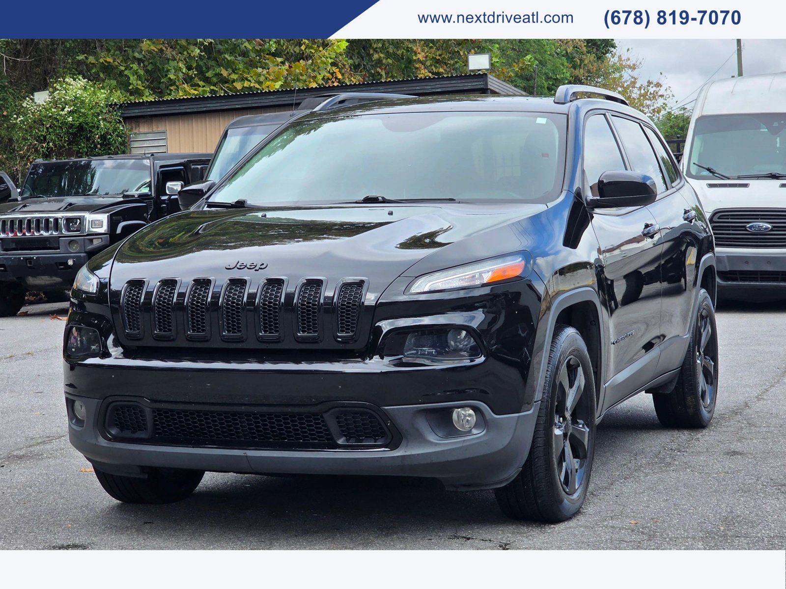 Used 2018 Jeep Cherokee Latitude w/ Altitude Package AWD/4WD image 1