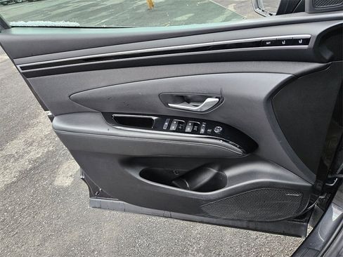 Used 2022 Hyundai Tucson Limited w/ Cargo Package image 7