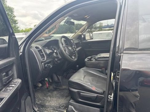 Used 2020 RAM 2500 Tradesman w/ Chrome Appearance Group AWD/4WD image 5
