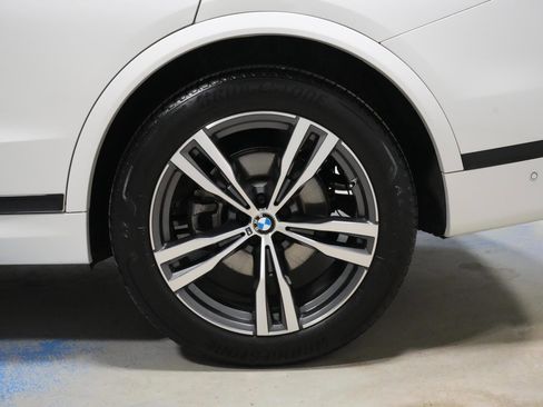 Used 2023 BMW X7 xDrive40i w/ Executive Package AWD/4WD image 47
