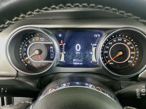 Used 2020 Jeep Wrangler Unlimited Sahara AWD/4WD image 18