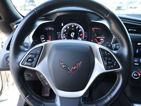 Used 2019 Chevrolet Corvette Stingray Coupe w/ 1LT RWD image 25