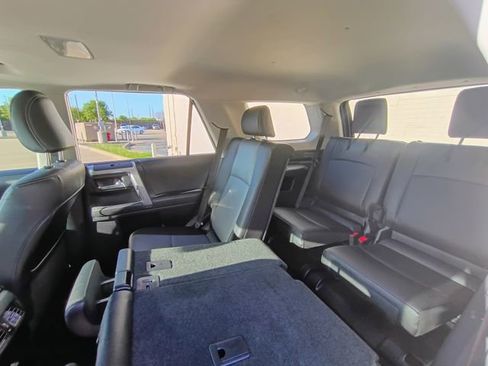 Used 2022 Toyota 4Runner SR5 Premium w/ Moonroof Package RWD image 10