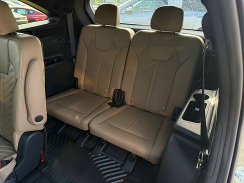 Certified 2026 Kia Sorento SX Prestige w/ Olive Brown Leather Package AWD/4WD image 25