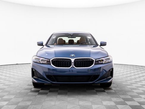 Certified 2025 BMW 330i xDrive Sedan AWD/4WD image 9
