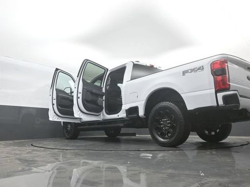 New 2026 Ford F250 Lariat w/ Black Appearance Package AWD/4WD image 45