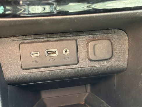 Used 2020 Buick Encore GX Select w/ Sport Touring Package FWD image 29