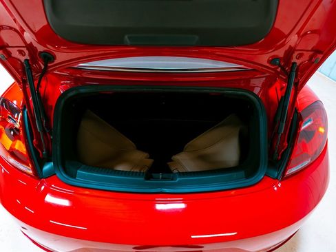 Used 2018 Volkswagen Beetle 2.0T S image 15