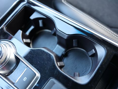 Used 2019 Ford Edge ST w/ Convenience Package image 37