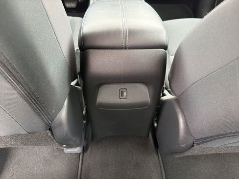 Used 2024 Nissan Sentra SV FWD image 17