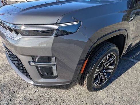 New 2026 Jeep Grand Wagoneer 2WD w/ Premium Group I image 9