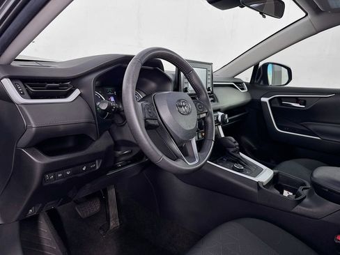 Used 2021 Toyota RAV4 XLE w/ Convenience Package image 12