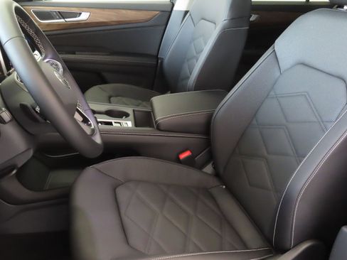 New 2026 Volkswagen Atlas SE image 12