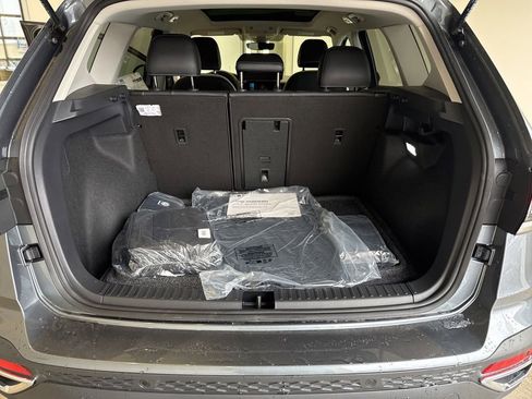 New 2026 Volkswagen Taos SE image 16