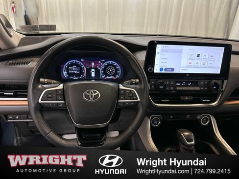 Used 2024 Toyota Grand Highlander Limited image 22