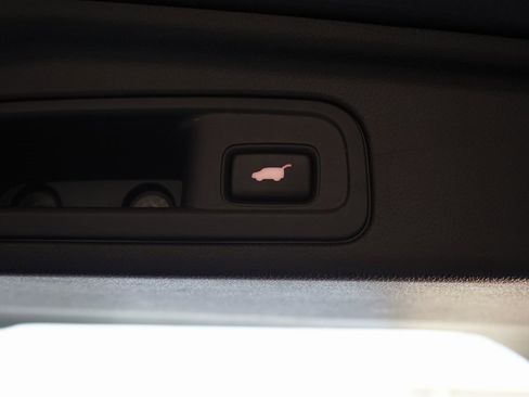 Used 2016 Honda Pilot Touring image 27