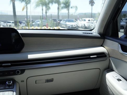 Used 2023 Hyundai Palisade Limited FWD image 31