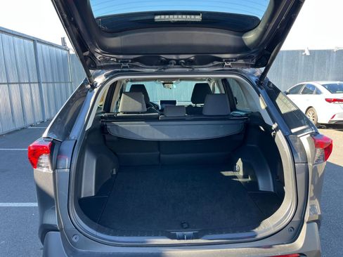 Used 2025 Toyota RAV4 XLE image 32