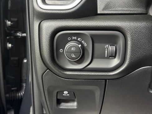 New 2026 RAM 1500 Express AWD/4WD image 11