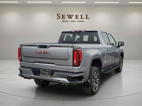 Used 2024 GMC Sierra 1500 AT4 w/ Technology Package image 5